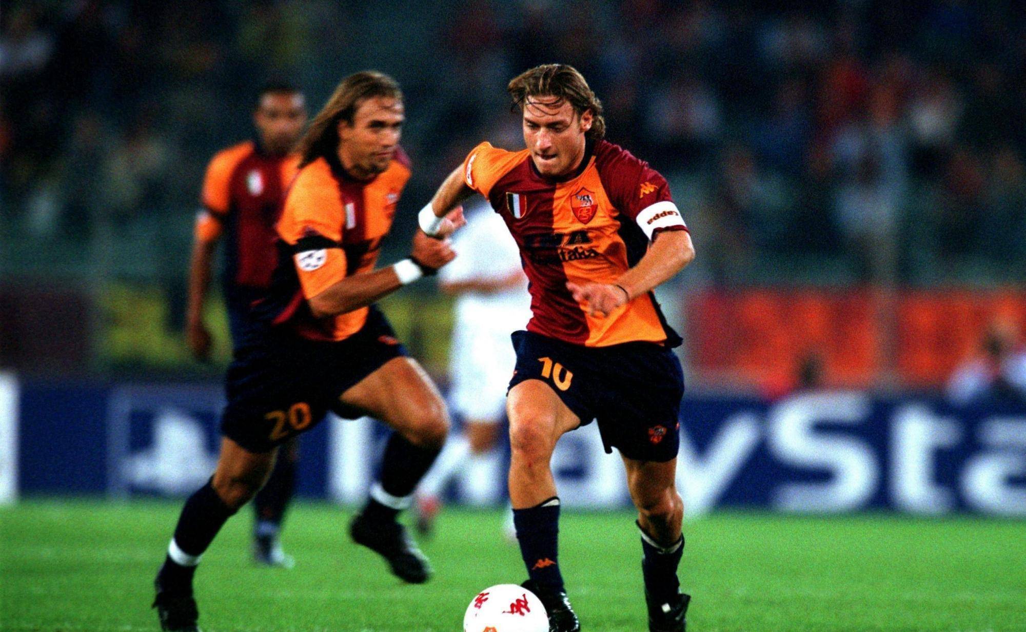 是他迈向更 是他迈向更